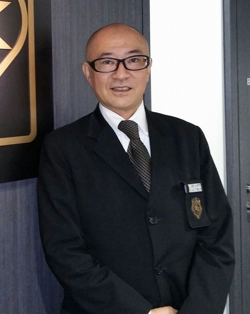 山下