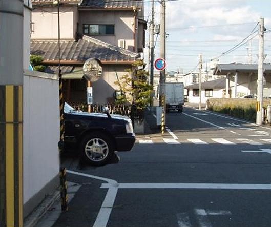 ②