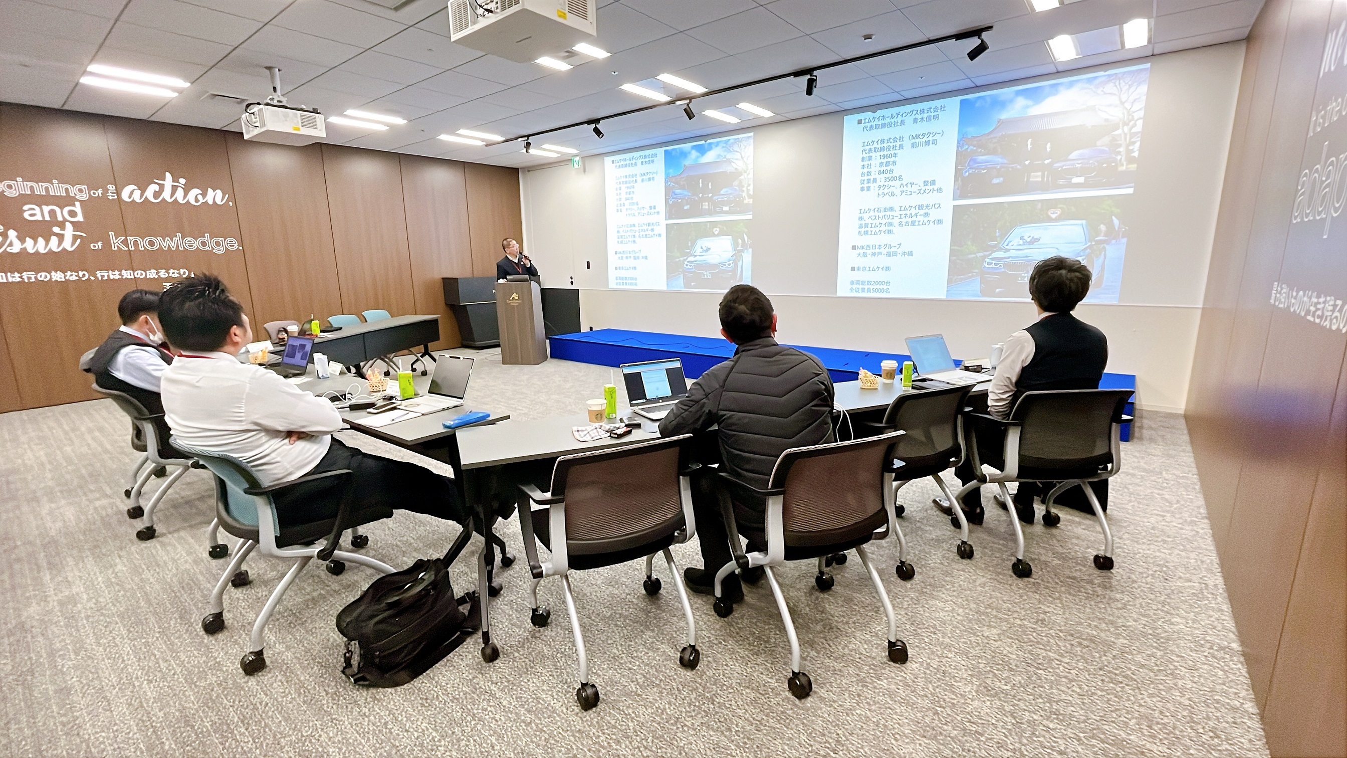 船井総研本社にて 登壇のようす