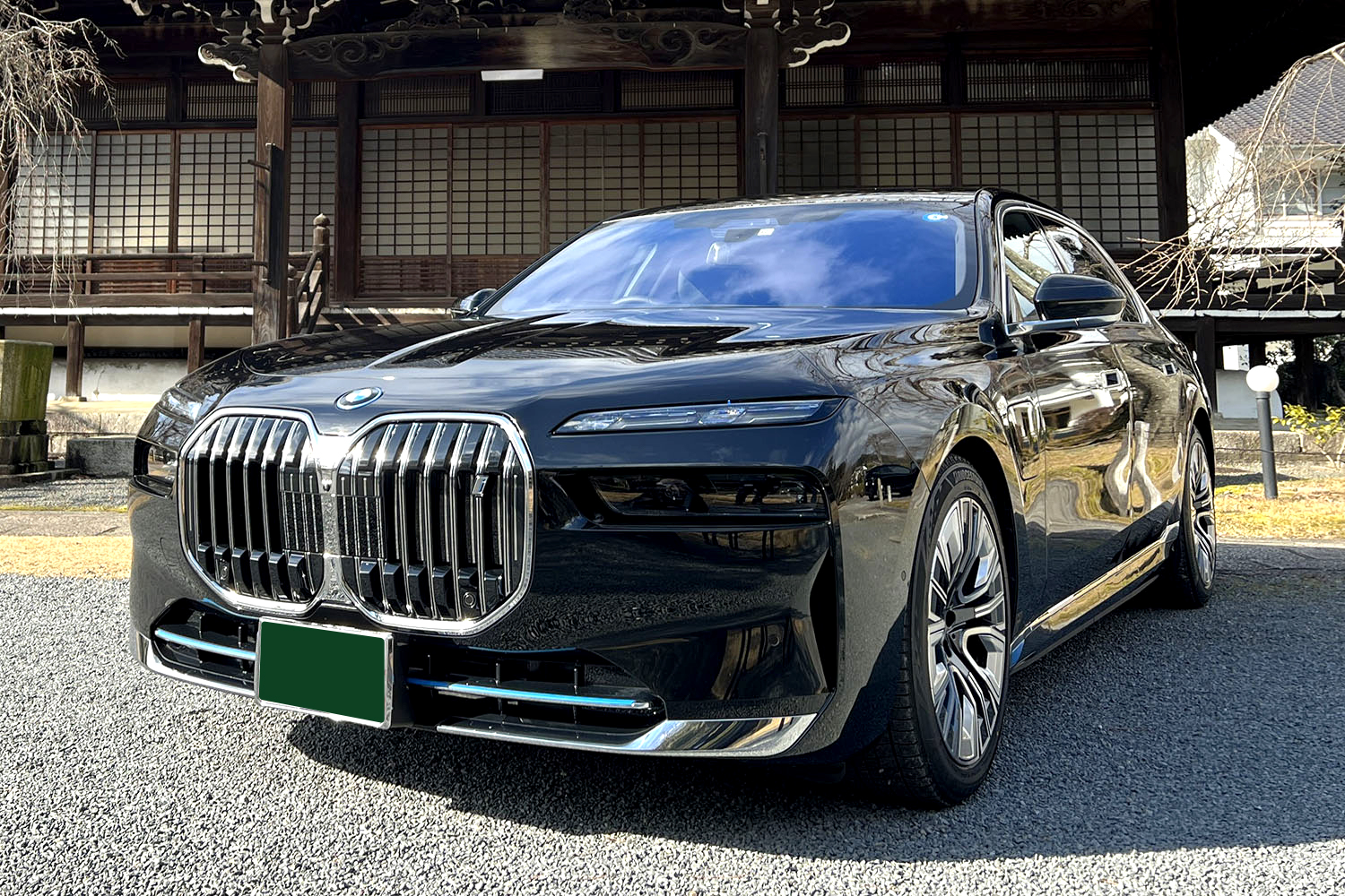 BMW i7