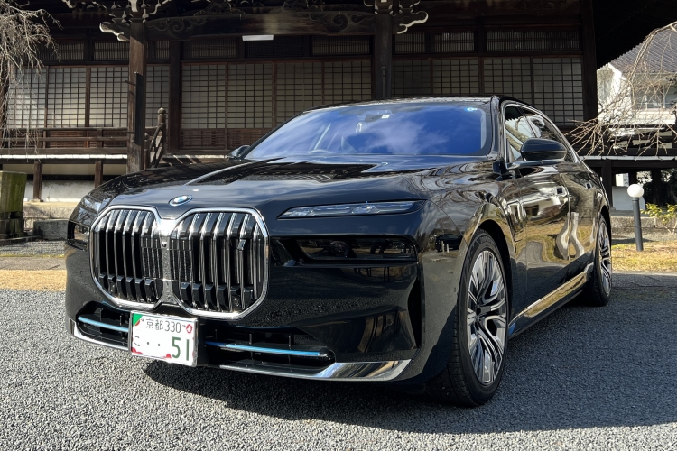 BMW i7 ＜電気自動車＞