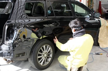 自動車鈑金工