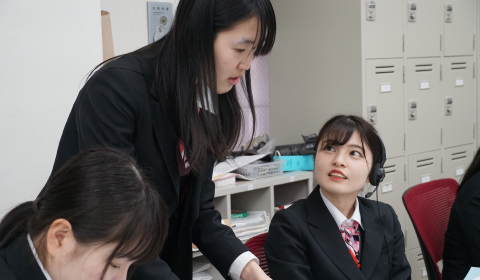 コールセンタースタッフ｜高卒採用
