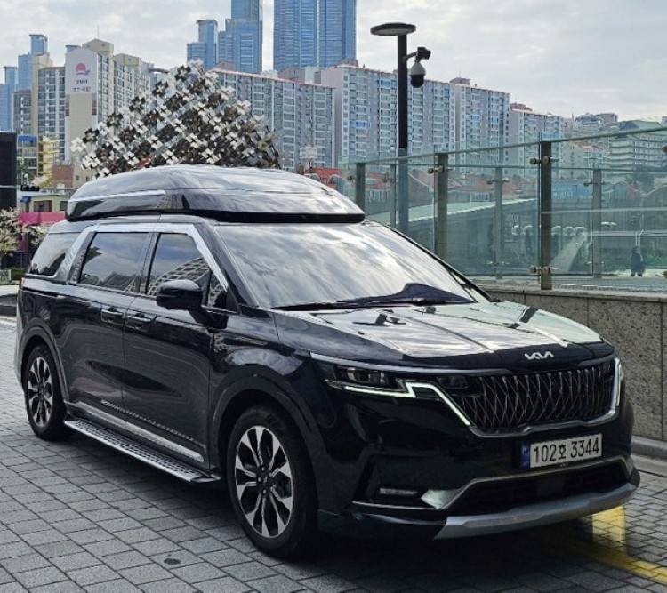 キア・カーニバル ハイリムジン