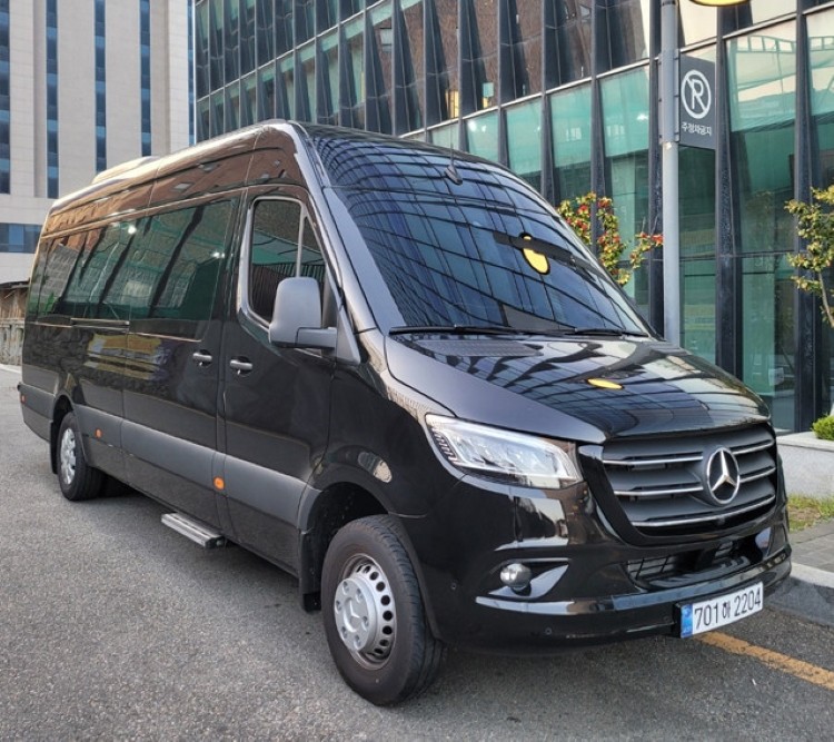 メルセデスベンツ・スプリンターリムジン