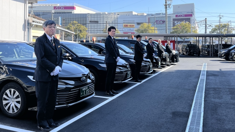 金山営業所ガレージ写真