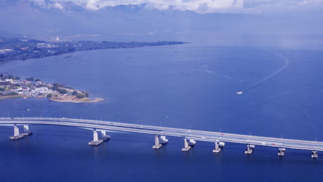 琵琶湖大橋