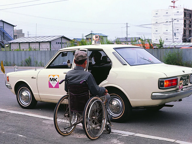 1972年に身体障害者優先乗車を実施