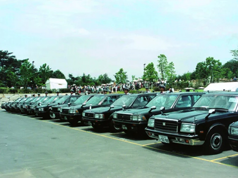 5月 全国植樹祭にMKタクシーが登用される